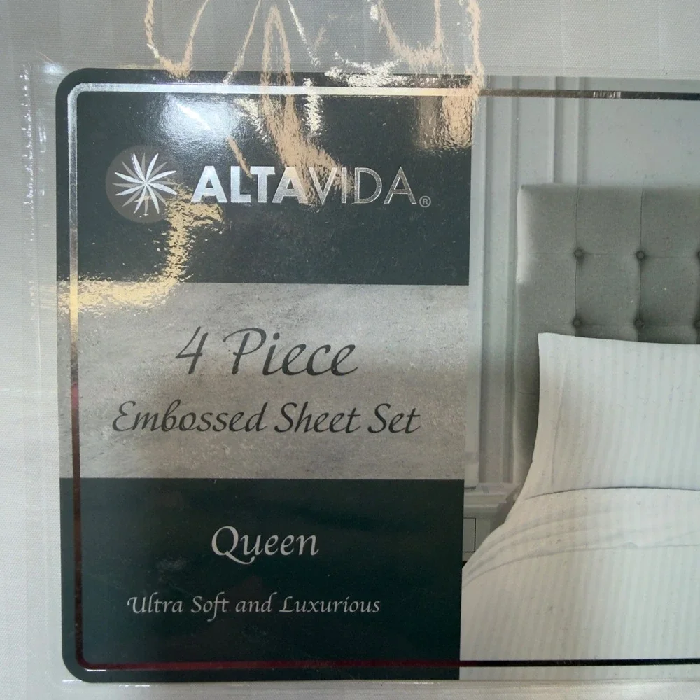 ALTAVIDA Queen 4 Piece Embossed Sheet Set‎ Ultra Soft Luxurious White